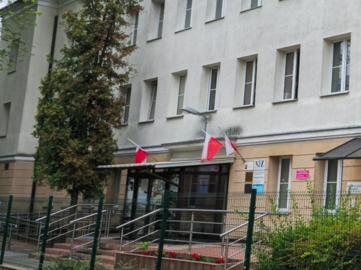 wejście do przychodni lekarskiej madalińskiego